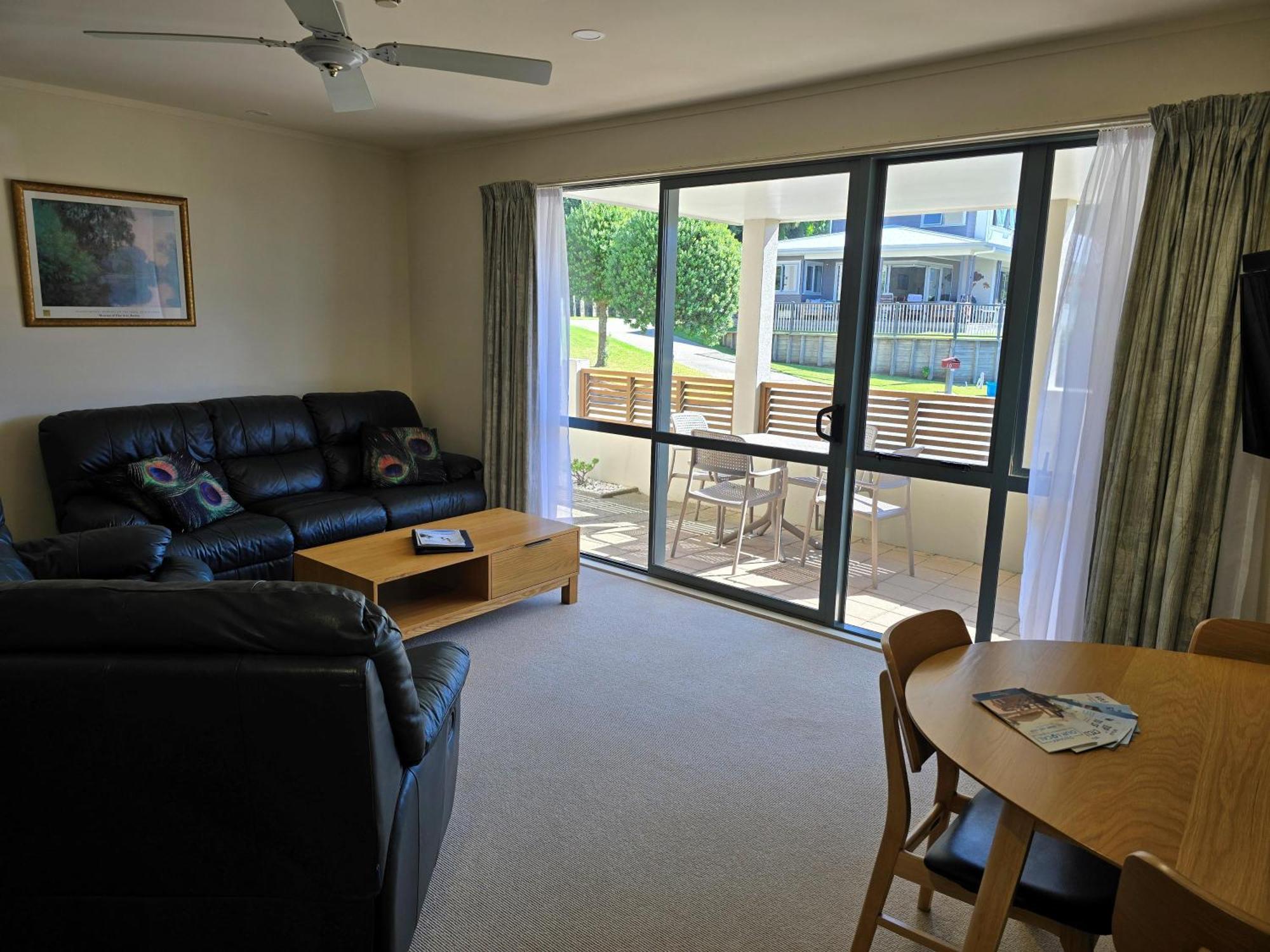 Beachpoint Apartments Ohope Exterior photo